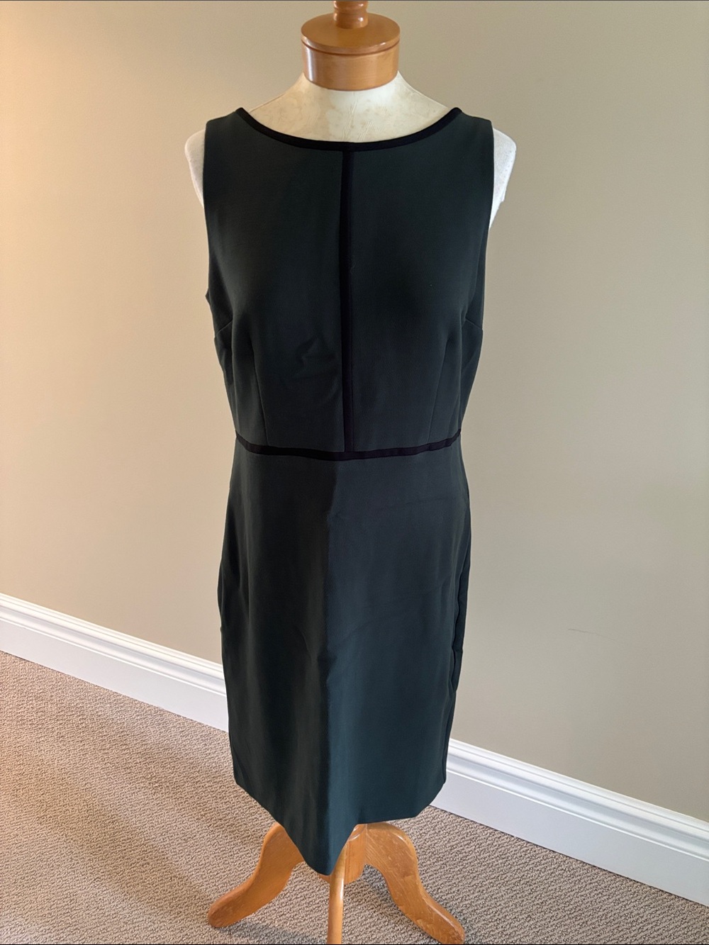 LOFT Black Sleeveless Sheath Dress